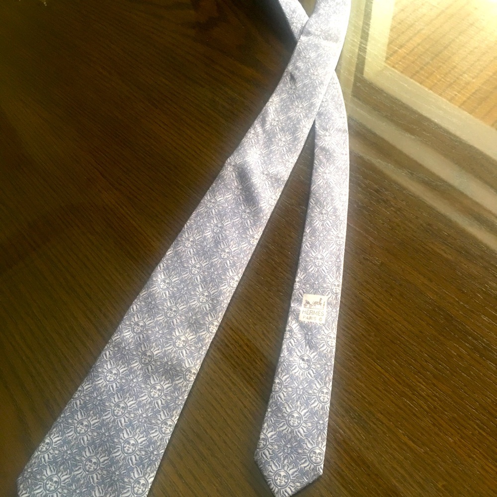 Hermès tie 100% silk